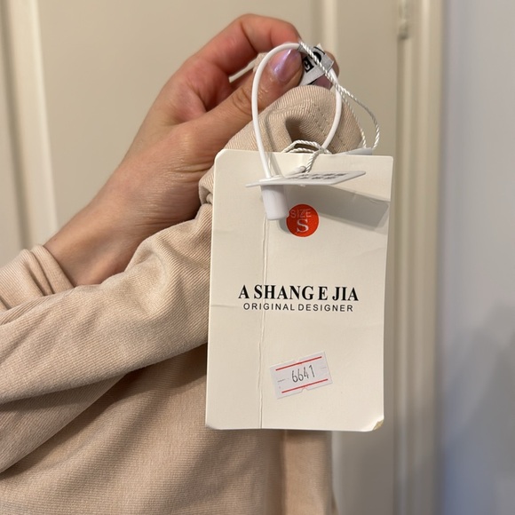 Light Pink Skims like Dress - Picture 6 of 6